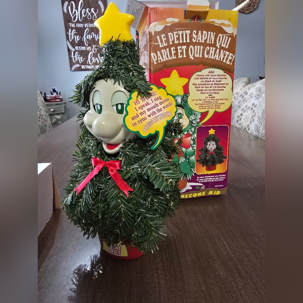1997 Vintage never used The Pinecone Kid Talking and Singing Tree.